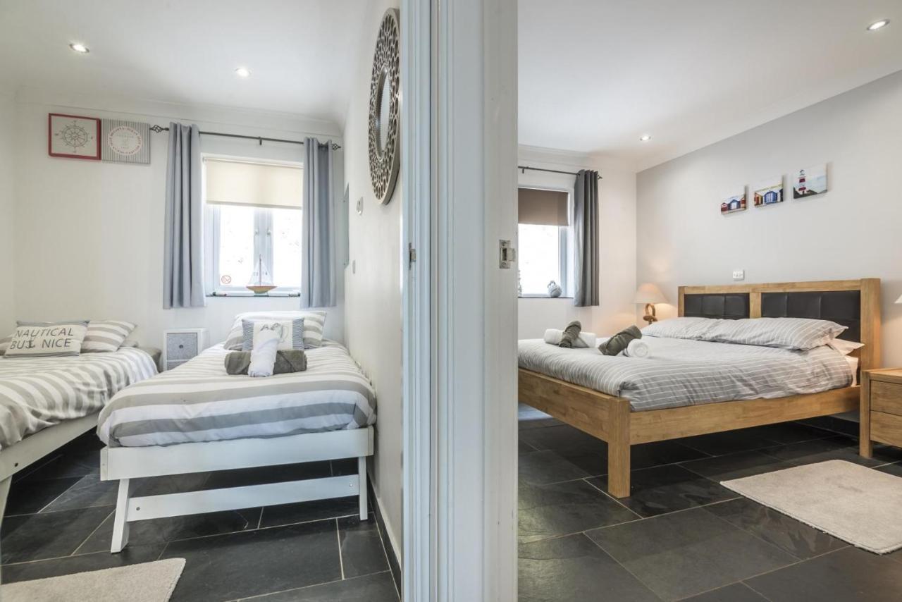 Pendine Heights - 2 Bedroom Apartment - Pendine Esterno foto